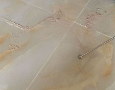 广南瓷砖空鼓维修公司分享粘合剂选择不当在瓷砖铺贴过程中可能导致以下问题