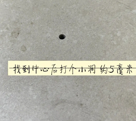 广南瓷砖空鼓维修公司专业解答在瓷砖铺贴过程中，如果砂料搅拌不均匀，将会带来以下问题